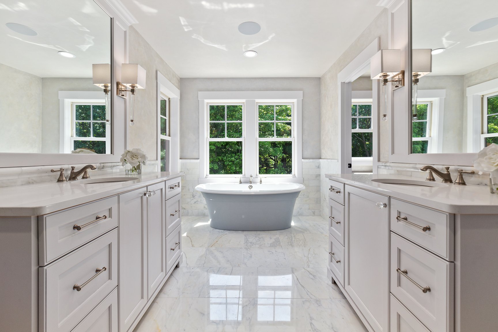 Beautiful master bathroom with luxurious amenities